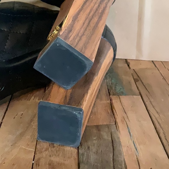 Chanel black quilted leather lace up Lacets w/ wooden block heels, size 39 - Picture 16 of 16